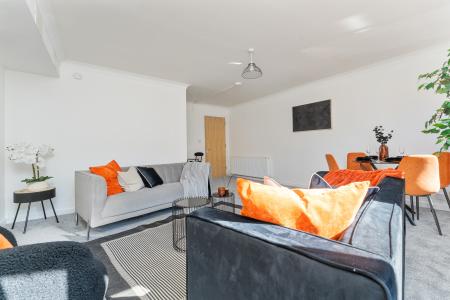 2 bedroom Flat for sale in Hillfoot Street, Dennistoun, Glasgow, G31