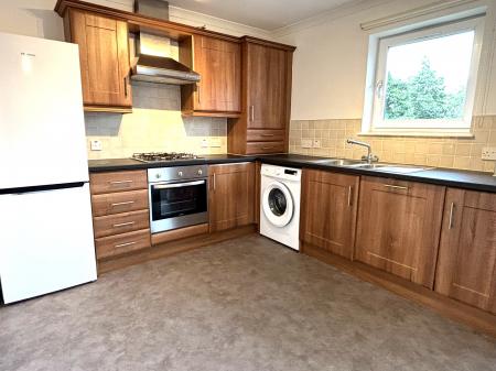 2 bedroom Flat to let in Eaglesham Court, Hairmyres, East Kilbride, South Lanarkshire, G75
