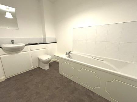 2 bedroom Flat to let in Eaglesham Court, Hairmyres, East Kilbride, South Lanarkshire, G75