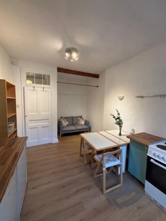 1 bedroom Flat to let in Crathie Drive, Glasgow, G11