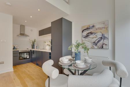 2 bedroom Flat for sale in Ingram Street, Merchant City, Glasgow, G1