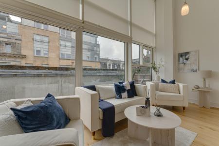 2 bedroom Flat for sale in Ingram Street, Merchant City, Glasgow, G1