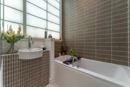 2 bedroom Flat for sale in Ingram Street, Merchant City, Glasgow, G1