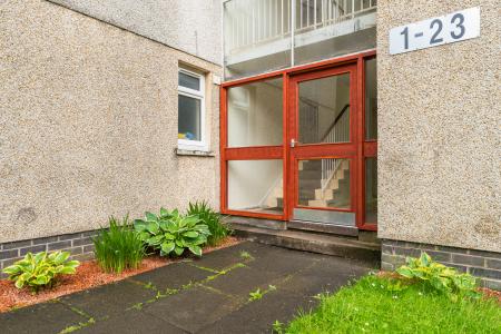 2 bedroom Flat for sale in Glen Isla, East Kilbride, South Lanarkshire, G74