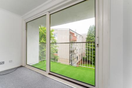 2 bedroom Flat for sale in Glen Isla, East Kilbride, South Lanarkshire, G74