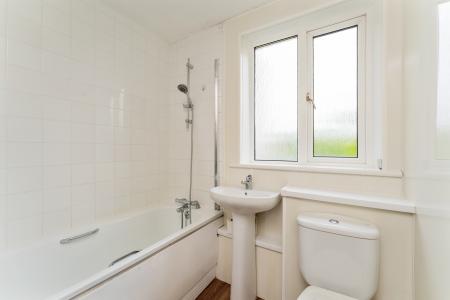 2 bedroom Flat for sale in Glen Isla, East Kilbride, South Lanarkshire, G74