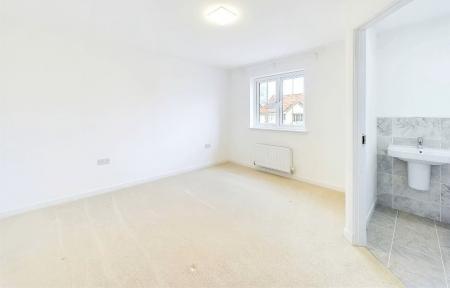 4 bedroom Detached house to let in Barrow Drive, Newlandsmuir, East Kilbride, South Lanarkshire, G75