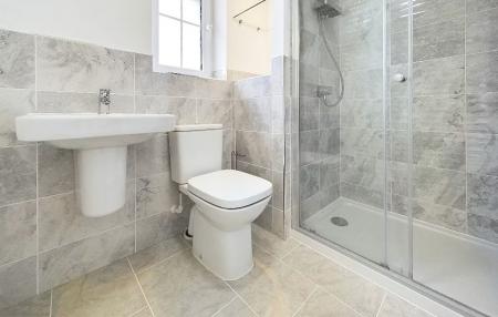 4 bedroom Detached house to let in Barrow Drive, Newlandsmuir, East Kilbride, South Lanarkshire, G75