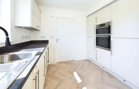 4 bedroom Detached house to let in Barrow Drive, Newlandsmuir, East Kilbride, South Lanarkshire, G75