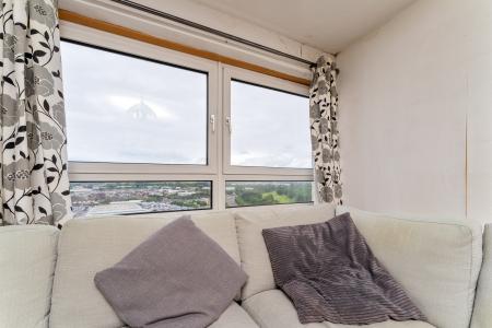 2 bedroom Flat for sale in Sadlers Wells Court, East Kilbride, South Lanarkshire, G74