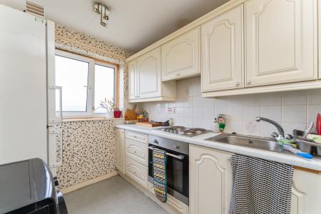2 bedroom Flat for sale in Sadlers Wells Court, East Kilbride, South Lanarkshire, G74