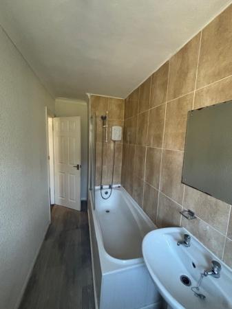 2 bedroom Flat to let in Drakemire Avenue, Simshill, Glasgow, G45