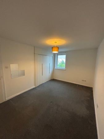2 bedroom Flat to let in Redshank Avenue, Glasgow, PA4