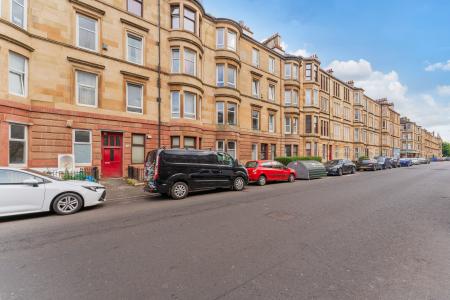 1 bedroom Flat for sale in Langside Road, Govanhill, Glasgow, G42
