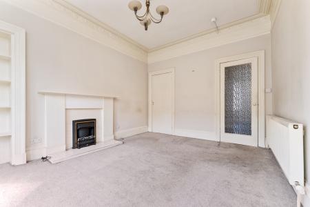1 bedroom Flat for sale in Langside Road, Govanhill, Glasgow, G42