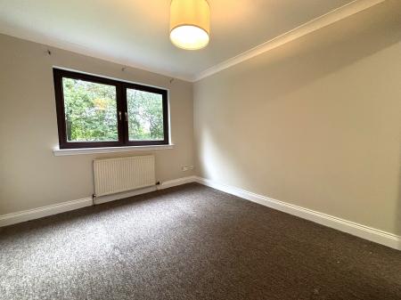 2 bedroom Flat to let in Ferry Road, Glasgow, G3