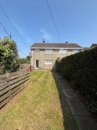 2 bedroom Terraced House to let in Whitehills Place, Murray, East Kilbride, South Lanarkshire, G75