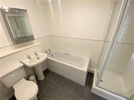 2 bedroom Duplex to let in Melrose Avenue, Rutherglen