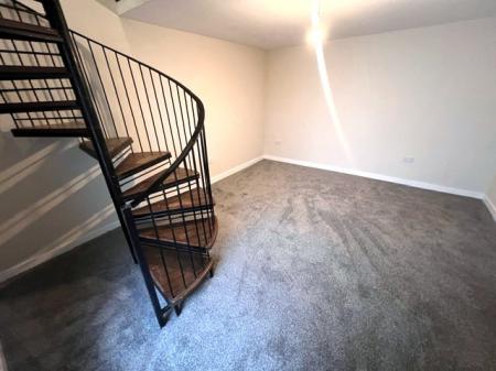 3 bedroom Flat to let in Montgomery Street, The Village, East Kilbride
