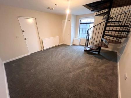 3 bedroom Flat to let in Montgomery Street, The Village, East Kilbride