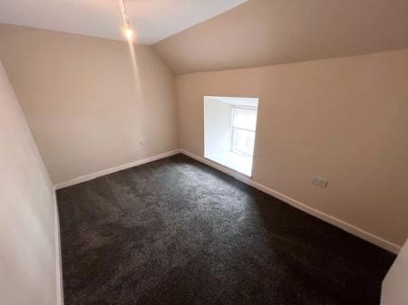 3 bedroom Flat to let in Montgomery Street, The Village, East Kilbride