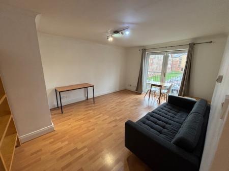 2 bedroom Flat to let in Ferry Road, Glasgow, G3
