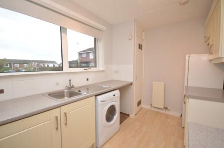 2 bedroom Flat to let in Juniper Avenue, East Kilbride, South Lanarkshire, G75