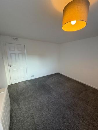 2 bedroom Flat to let in Dicks Park, East Kilbride, South Lanarkshire, G75