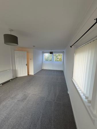 2 bedroom Flat to let in Dicks Park, East Kilbride, South Lanarkshire, G75