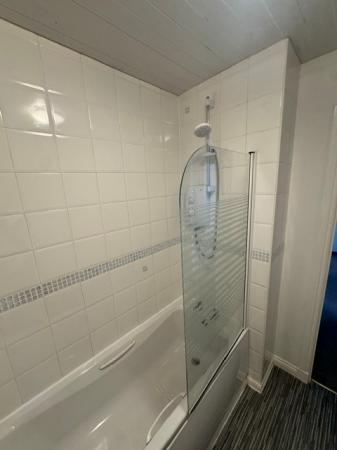 2 bedroom Flat to let in Lomond Court, Coatbridge, ML5