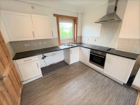 2 bedroom Flat to let in Candermill Road, Stonehouse, ML9