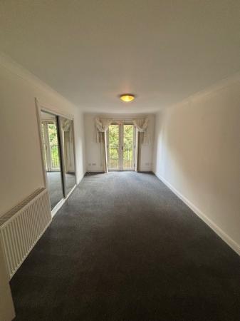 2 bedroom Flat to let in Cumbernauld Road, Stepps, Glasgow, G33