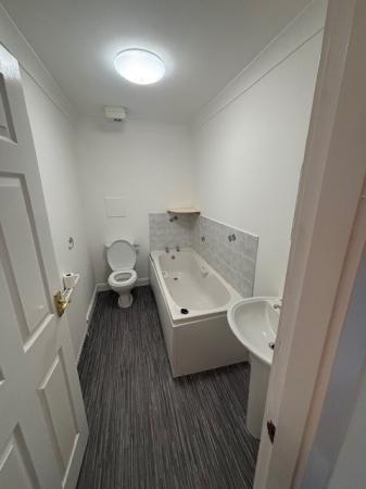 2 bedroom Flat to let in Cumbernauld Road, Stepps, Glasgow, G33