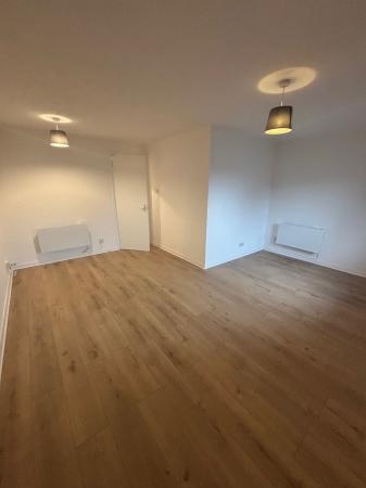 1 bedroom Flat to let in Inchlee Street, Glasgow, G14