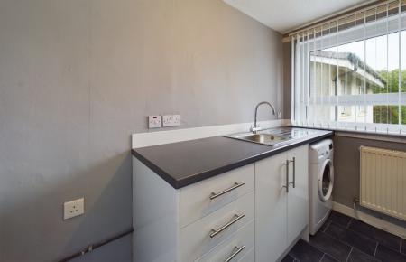 1 bedroom Flat to let in Douglasdale, East Kilbride, South Lanarkshire, G74