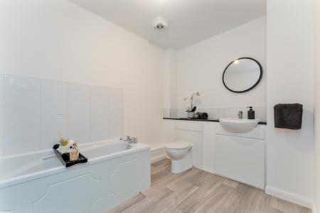 2 bedroom Flat for sale in Eaglesham Court, East Kilbride, G75