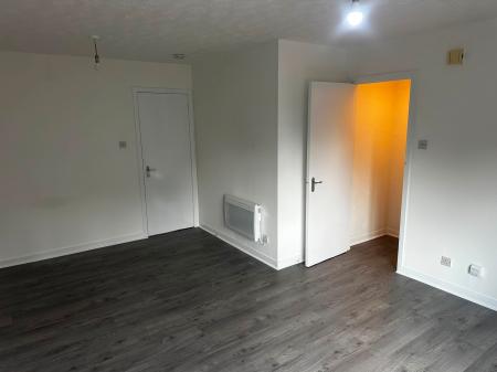 1 bedroom Flat to let in Dumbarton Road, Glasgow, G14