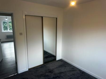 1 bedroom Flat to let in Dumbarton Road, Glasgow, G14