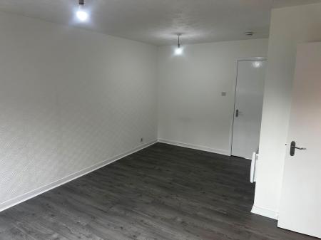 1 bedroom Flat to let in Dumbarton Road, Glasgow, G14