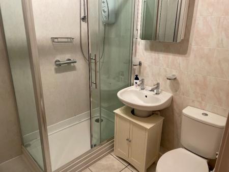 2 bedroom Flat to let in Burghead Drive, Glasgow, G51