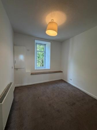 2 bedroom Flat to let in London Road, Bridgeton, Glasgow, G40