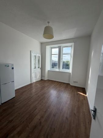 2 bedroom Flat to let in London Road, Bridgeton, Glasgow, G40