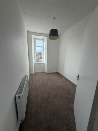 2 bedroom Flat to let in London Road, Bridgeton, Glasgow, G40