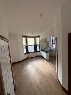 1 bedroom Flat to let in Green Street, Bothwell, G71