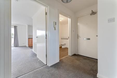 2 bedroom Flat for sale in Eaglesham Court, East Kilbride, South Lanarkshire, G75