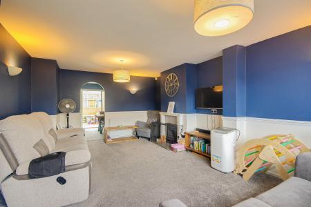 3 bedroom Semi-detached house for sale in Abbotswood Road, Brockworth, Gloucester, GL3