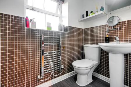 3 bedroom Detached house for sale in Aldergrove, Kingsway, Gloucester, GL2