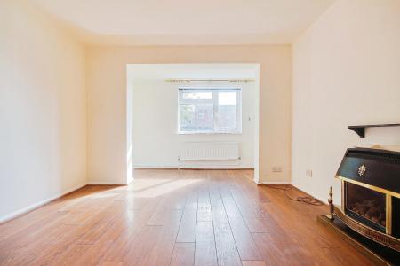 3 bedroom Semi-detached house for sale in Alington Close, Gloucester, GL1