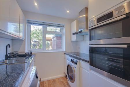 3 bedroom Semi-detached house for sale in Alington Close, Gloucester, GL1