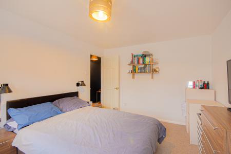 2 bedroom Terraced House for sale in Armscroft Gardens, Gloucester, GL2